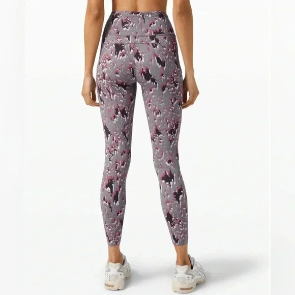 Lululemon Fast and Free High Rise Tight 25"
Floral Flux Multi 6 - Picture 1 of 8